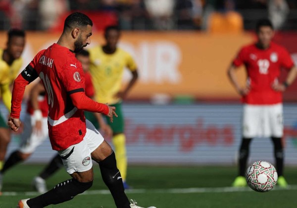 Με ιστορικό γκολ του Σαλάχ, η Αίγυπτος νίκησε τη Νότιο Αφρική (1-0)