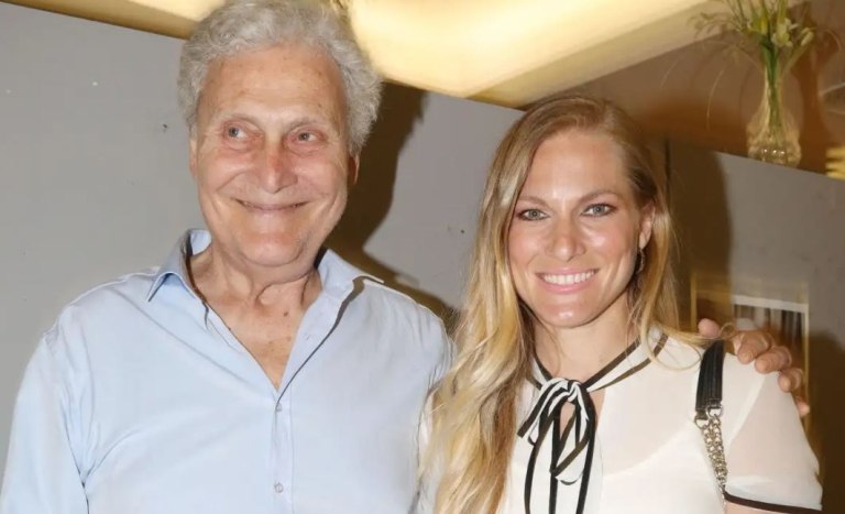 Σάρα Εσκενάζυ: Η πρώτη ανάρτηση μετά τον θάνατο του πατέρα της Αλμπέρτο Εσκενάζυ