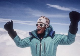 Ο Σκοτ Φίσερ ήταν ένας βετεράνος ορειβάτης, γνωστός ως «Μίστερ Διάσωση», μέχρι που βρήκε τραγικό θάνατο στο Έβερεστ