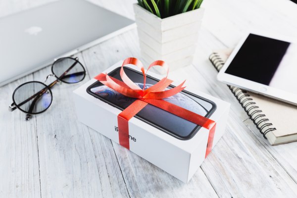 Δώρα τεχνολογίας: Οι πιο hot επιλογές για τους αγαπημένους σου