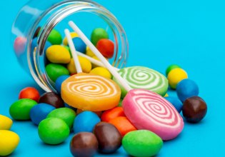 ΕΦΕΤ: Ανακαλούνται καραμέλες γιατί δεν αναγραφόταν στη συσκευασία μια συγκεκριμένη πληροφορία