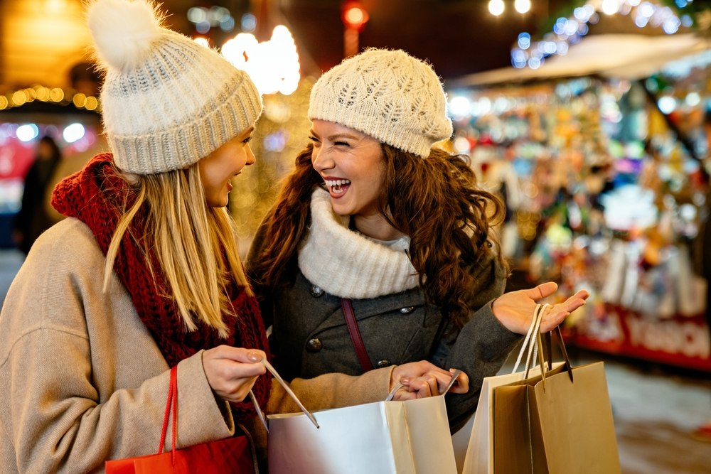 Οδηγός για λαμπερές αγορές φέτος τα Χριστούγεννα