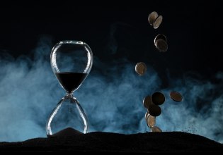 Το «λεφτά υπάρχουν» μόνο για το 2026 δεν συνιστά προοπτική ανάπτυξης για τη χώρα