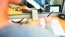 Η τεχνητή νοημοσύνη φέρνει απολύσεις στις τράπεζες – Τι προβλέπει η Morgan Stanley