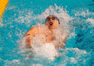 Ευρωπαϊκό πρωτάθλημα: Στον τελικό των 200μ. ύπτιο, με πανελλήνιο ρεκόρ στους Νέους, ο Απόστολος Σίσκος