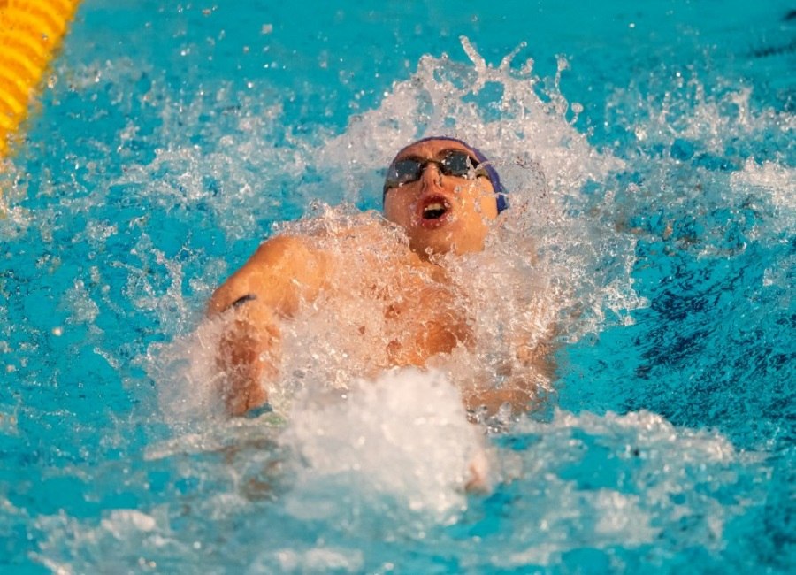 Ευρωπαϊκό πρωτάθλημα: Στον τελικό των 200μ. ύπτιο, με πανελλήνιο ρεκόρ στους Νέους, ο Απόστολος Σίσκος