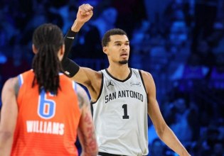 Οι Σπερς στον τελικό του NBA Cup με «καυτό» Γουεμπανιάμα (111-109) – «Καθάρισε» ο Μπράνσον για τους Νικς (132-120)