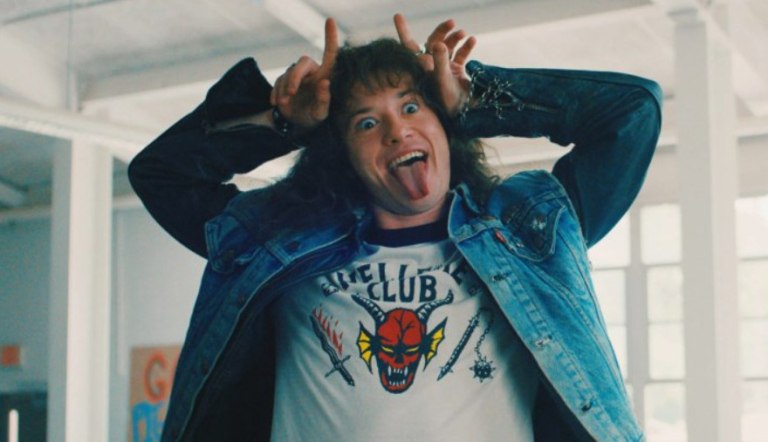 Το φαινόμενο του «σατανικού πανικού» της δεκαετίας του ’80 – Η αληθινή ιστορία πίσω από τον Έντι Μάνσον του Stranger Things