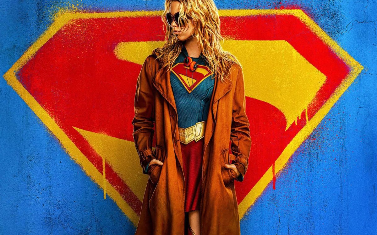 «Supergirl»: Κυκλοφόρησε το εκρηκτικό τρέιλερ της πολυαναμενόμενης ταινίας με την Μίλι Άλκοκ
