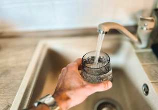 Τι αλλάζει στα τιμολόγια της ΕΥΔΑΠ – Πόσο αυξάνονται