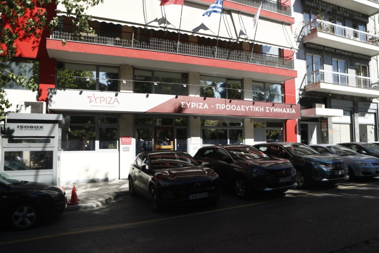 ΣΥΡΙΖΑ: Γαλάζιος «ιστό αράχνης» στον ΙΝΕΔΙΒΙΜ
