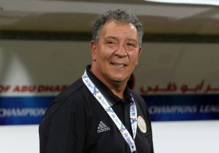 Ο Χενκ Τεν Κάτε αναλαμβάνει το Σουρινάμ με στόχο το Μουντιάλ 2026