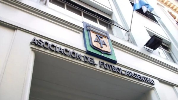 Σκάνδαλο-σεισμός στο αργεντίνικο ποδόσφαιρο: Πολυτελείς επαύλεις, εταιρείες-φαντάσματα και εκατομμύρια στο σκοτάδι