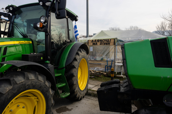 Αμήχανη αντίδραση στο υπουργείο Αγροτικής Ανάπτυξης μετά την «πόρτα» στον διάλογο των αγροτών