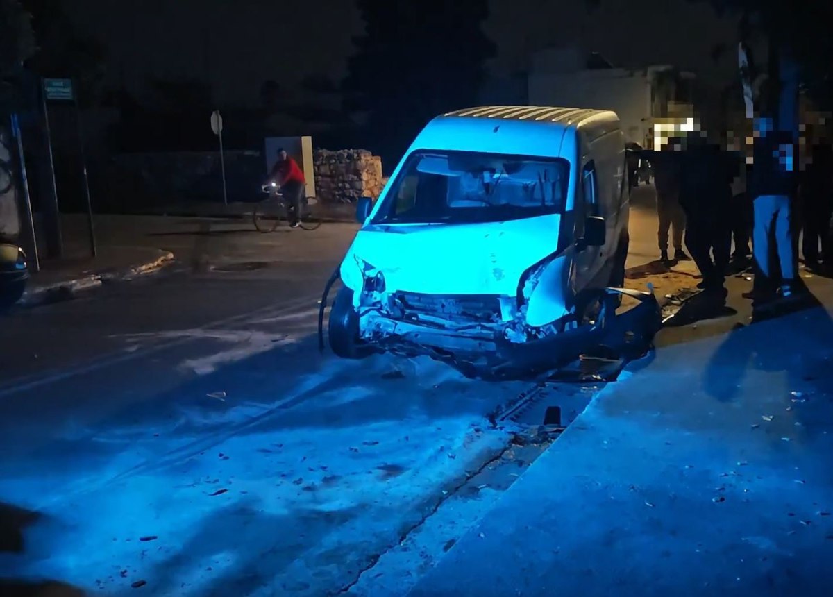 Τροχαίο με σύγκρουση δύο οχημάτων και έναν σοβαρά τραυματία στην Παιανία