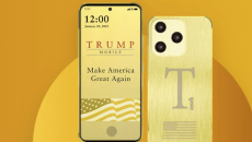 Αναβάλλεται το ντεμπούτο του χρυσού smartphone του Τραμπ