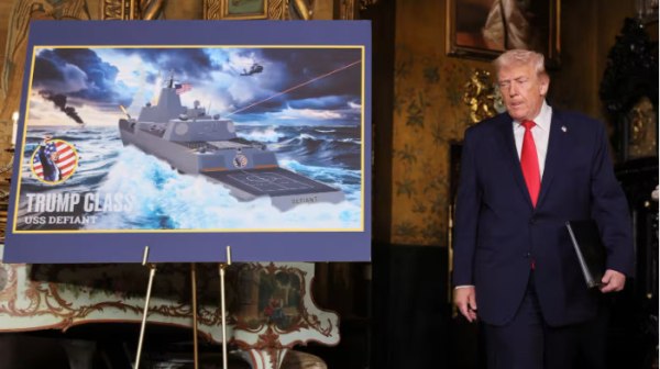 Ο Τραμπ παρουσίασε τα σχέδια για τα πιο ισχυρά πλοία που κατασκευάστηκαν ποτέ στις ΗΠΑ