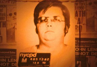 «Κάντο, κάντο, κάντο» – Μικροί, μοχθηροί άνθρωποι και ο Σατανάς μέσα στο μυαλό του δολοφόνου τον Τζον Λένον