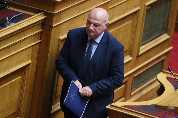 Βουλή: «Πέρασε» η υπαγωγή του ΟΠΕΚΕΠΕ στην ΑΑΔΕ σε κλίμα έντασης και αμφισβήτησης