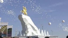 Τουρκμενιστάν: Πούτιν, Ερντογάν και Πεζεσκιάν μεταβαίνουν σε μια από τις πιο μυστηριώδεις χώρες του κόσμου