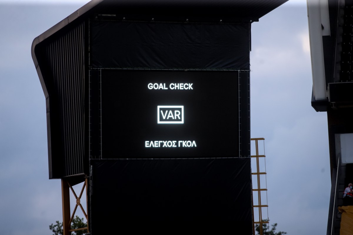 Εξετάζουν VAR και για τα κόρνερ ενόψει Μουντιάλ 2026!