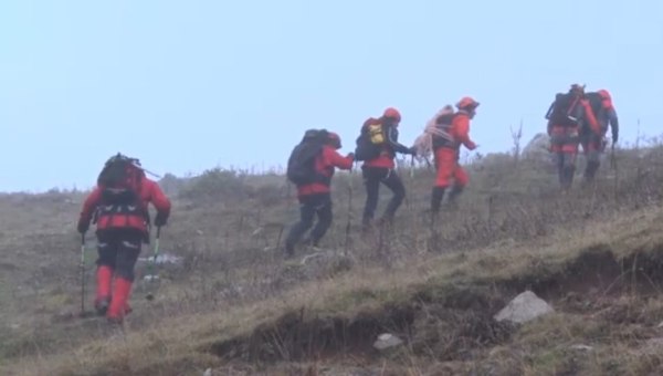 Βαρδούσια: «Πιθανότατα έχασαν τον προσανατολισμό τους» – Με συνδρομή ελικοπτέρου η μεταφορά των νεκρών ορειβατών