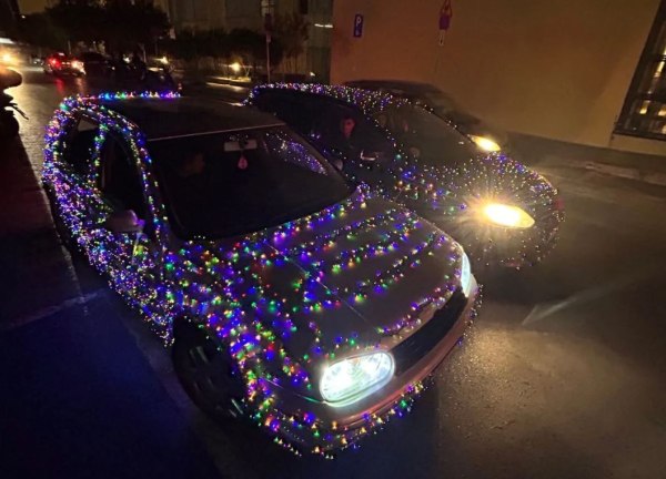 Στόλισαν… αυτοκίνητα και έγιναν viral στο Ηράκλειο