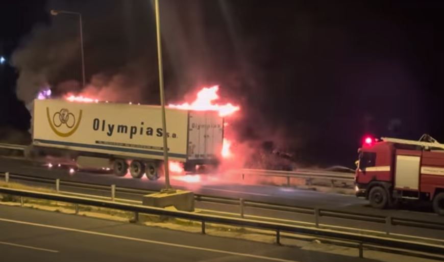 Ηράκλειο: Φωτιά σε νταλίκα-ψυγείο στον ΒΟΑΚ – Μεγάλη κινητοποίηση της Πυροσβεστικής