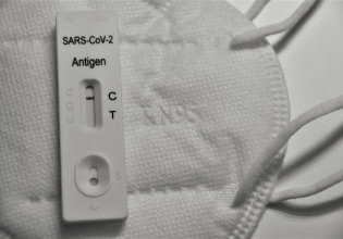 Πλαστά τεστ Covid-19 και γρίπης κυκλοφορούν στην Ευρώπη – Τι πρέπει να προσέχουν οι πολίτες