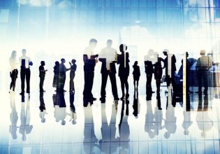 Πώς θα κινηθεί η απασχόληση στην Ελλάδα τους επόμενους μήνες – Τι «βλέπουν» οι εργοδότες