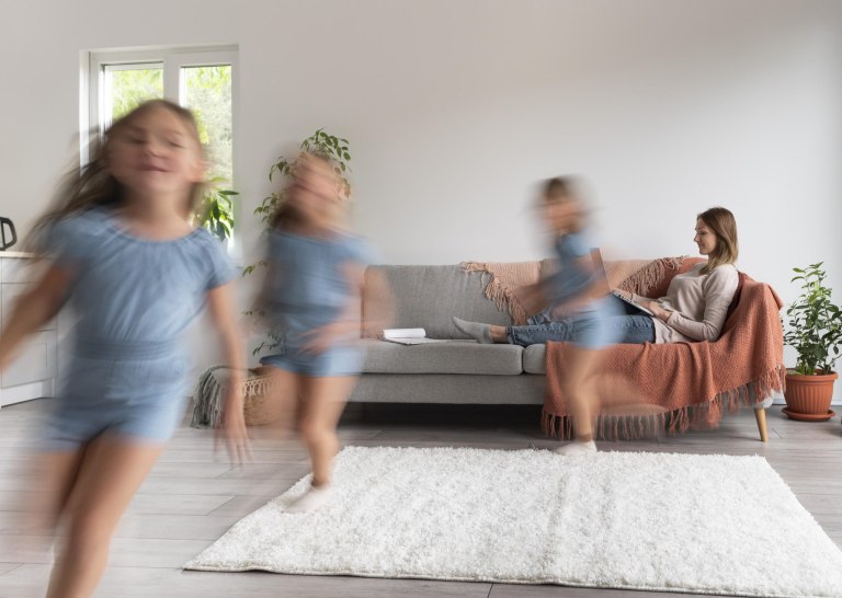 Eurostat: 1 στους 4 Έλληνες ζει σε συνωστισμένα νοικοκυριά