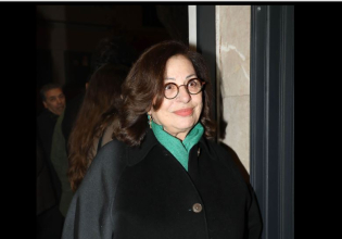 Χάρις Αλεξίου: Γενέθλια για την τραγουδίστρια που έγινε 75 χρόνων – Το μήνυμα της