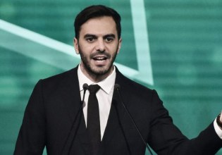 Τα «σκοτάδια του παρασκηνίου», ο Χριστοδουλάκης, το ΠΑΣΟΚ και ο…Τσίπρας