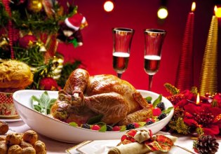 Ενώσεις Καταναλωτών: Ως 20% ευρώ ακριβότερο το χριστουγεννιάτικο τραπέζι