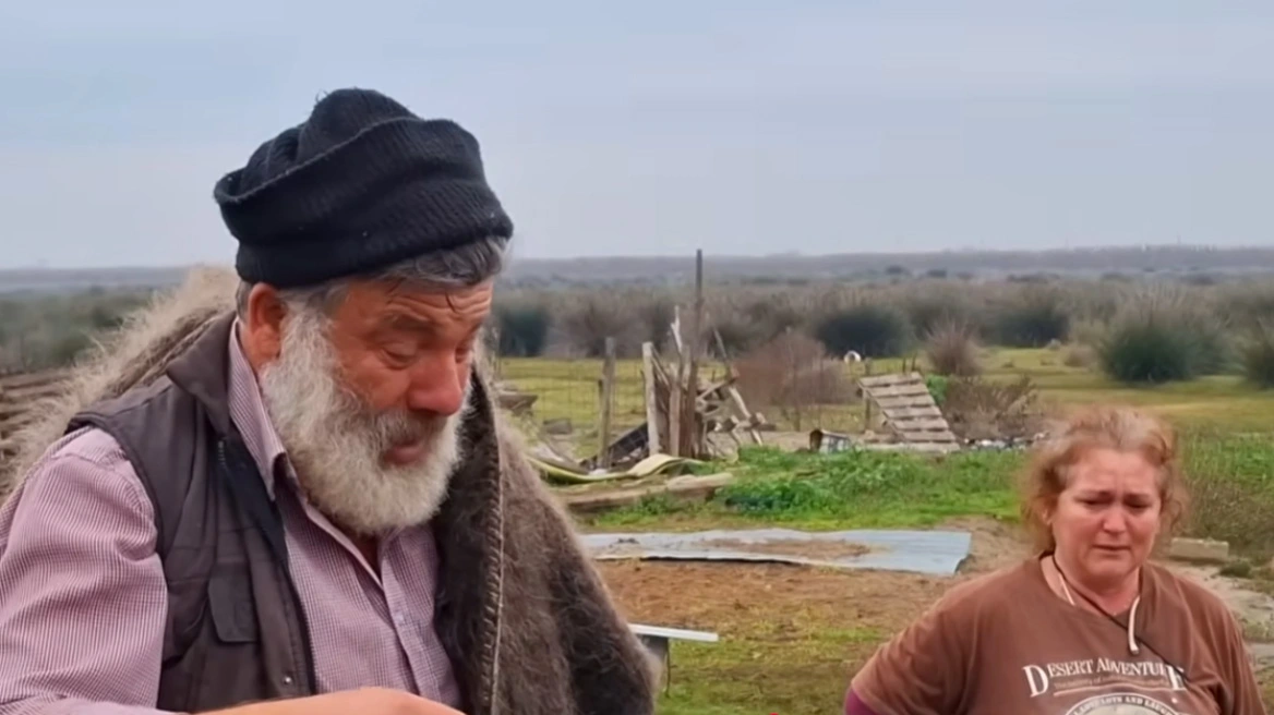 «Είναι σαν να μας σκοτώνουν τα παιδιά» – Αγρότης λύγισε αποχαιρετώντας τα 450 πρόβατά του λόγω ευλογιάς