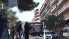 Ζωγράφου: «Κατέβηκα για να ηρεμήσει και άρχισε να με χτυπά» – Ο οδηγός του λεωφορείου περιγράφει τον άγριο ξυλοδαρμό