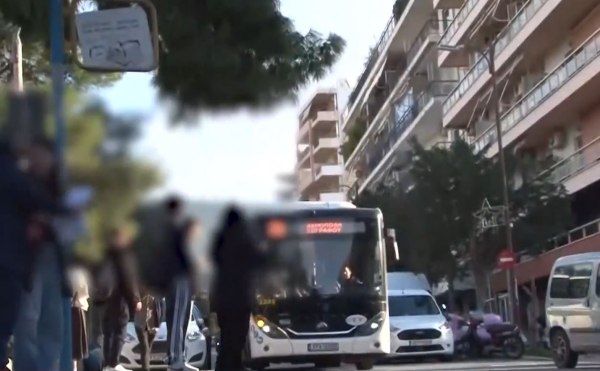 Ζωγράφου: «Κατέβηκα για να ηρεμήσει και άρχισε να με χτυπά» – Ο οδηγός του λεωφορείου περιγράφει τον άγριο ξυλοδαρμό