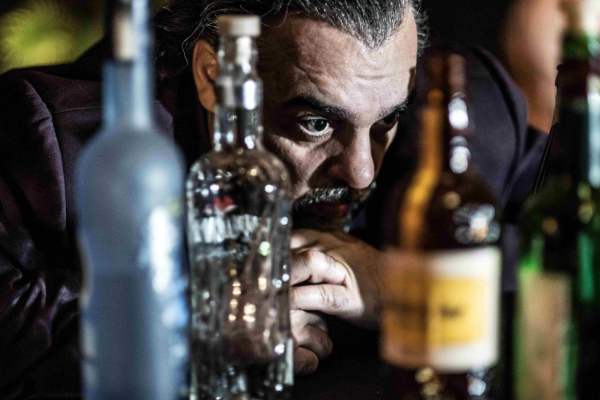 «Ιβάνoφ», σε σκηνοθεσία Γιάννη Χουβαρδά στο Δημοτικό Θέατρο Πειραιά