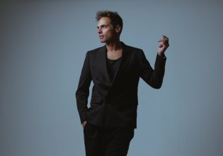 Ο Γιώργος Παπαγεωργίου και οι Polkar σε μια πρωτοχρονιάτικη εμφάνιση στο Block 33