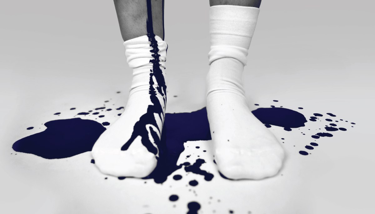 Μαρτυρία μιας κλεμμένης εφηβείας: H θεατρική διασκευή της «Συναίνεσης» της V. Springora στο Υπόγειο του Τέχνης