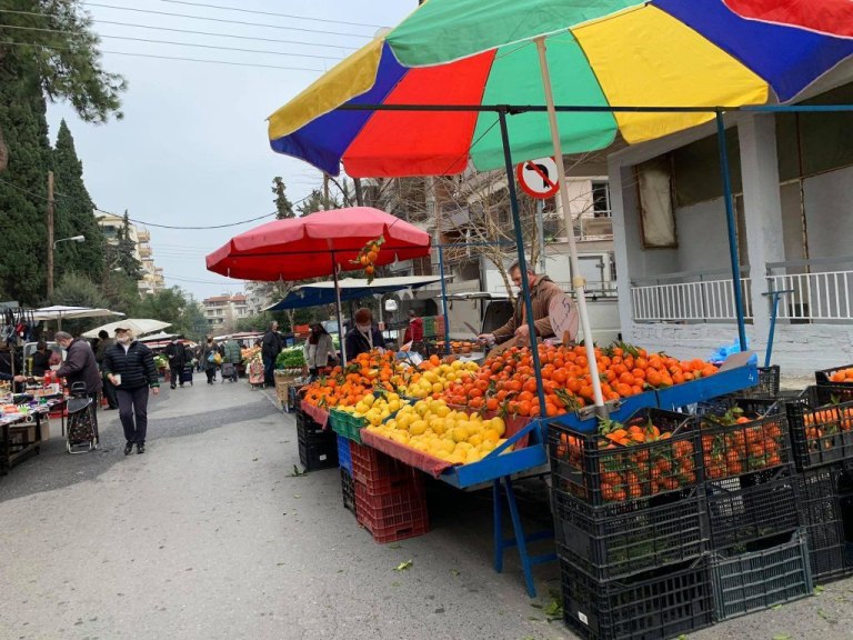 Πανελλαδική απεργία επ’ αόριστον στις λαϊκές αγορές από τις 7 Ιανουαρίου