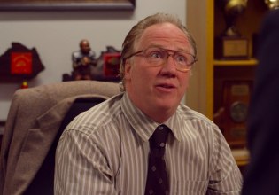 Τίμοθι Μπάσφιλντ: Αφαιρέθηκε από νέα ταινία της Amazon μετά τις κατηγορίες για σεξουαλική κακοποίηση ανηλίκων