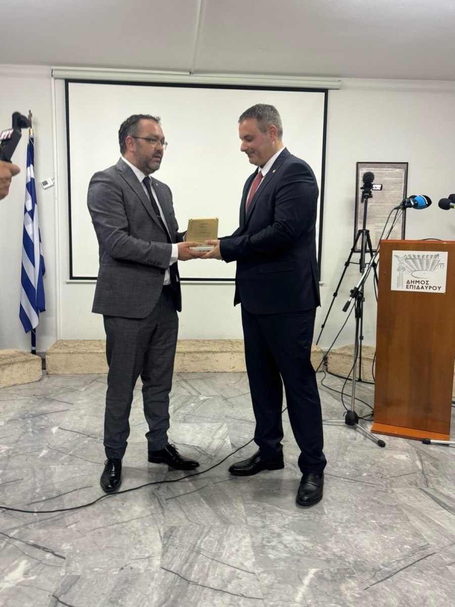 Ο Δήμος Ιερής Πόλης Μεσολογγίου τιμήθηκε στην επετειακή εκδήλωση για την Α΄ Εθνοσυνέλευση της Επιδαύρου