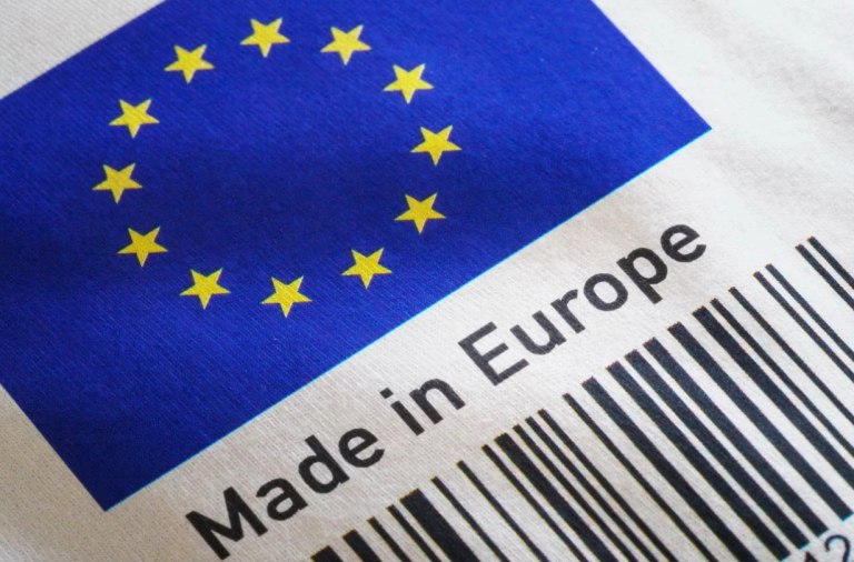 Η ΕΕ προτρέπει τη βαριά βιομηχανία να στηρίξει το brand «Made in Europe»