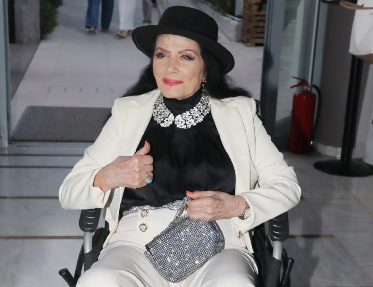 Πήρε εξιτήριο και αναρρώνει στο σπίτι η Ζωζώ Σαπουντζάκη – «Γράψανε ότι απεβίωσε και αυτό είναι τρομερό»