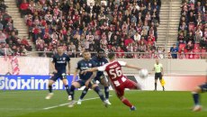 Απειλεί ο Ολυμπιακός με Ποντένσε (vid)