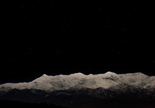 Η Ελλάδα στα λευκά: Υπέροχες εικόνες από την πρώτη μέρα του 2026