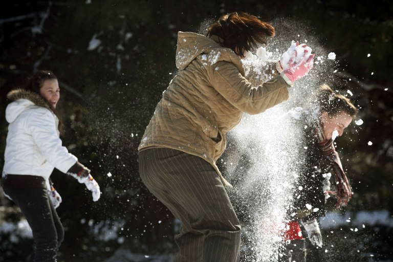 Ολλανδία: Νεαροί επιτέθηκαν σε ηλικιωμένο που τους έκανε παρατήρηση γιατί πετούσαν χιονόμπαλες - Ο 60χρονος πέθανε