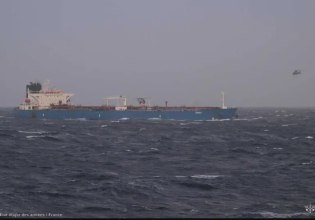 Μακρόν: Το γαλλικό πολεμικό ναυτικό αναχαίτισε στη Μεσόγειο ρωσικό δεξαμενόπλοιο που υπόκειται σε κυρώσεις