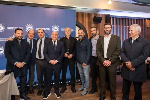 Ο Γιάννης Μώραλης στην εκδήλωση βραβεύσεων των κορυφαίων αθλητών για το 2025 του Ιστιοπλοϊκού Ομίλου Πειραιώς